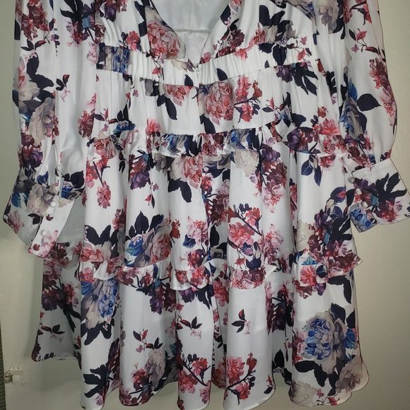 Floral Maxi Dress - Picture 4 of 5